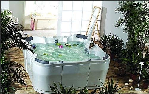 浴缸种类不同 保养要注意
