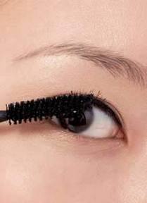 内双眼美眉的化妆技巧