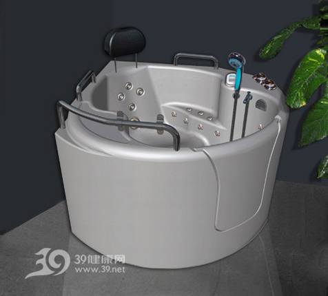 适合老年人使用的开门浴缸