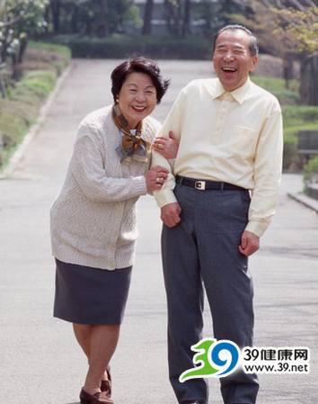 老人入冬谨防面瘫