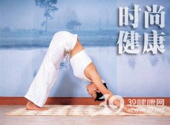 形体瑜伽_美体瑜伽:简单有效小动作帮你梳理S脊柱