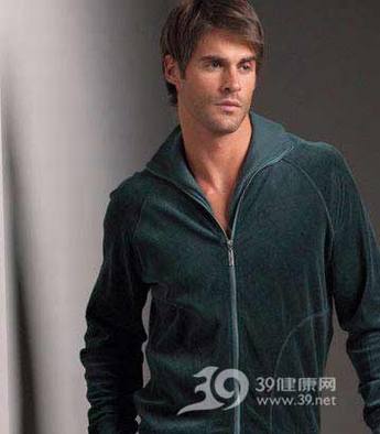 男性健身_男人好身材,冬日炼出来