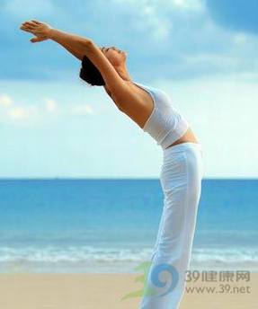 女性健身_女性胸部健美最有效的动作