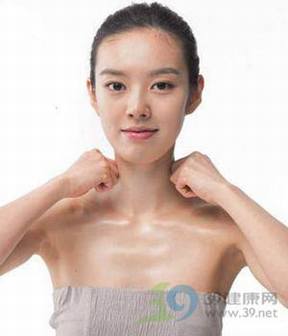 女性健身_十分钟打造他最爱锁骨曲线