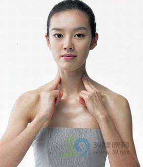 女性健身_十分钟打造他最爱锁骨曲线