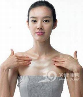 女性健身_十分钟打造他最爱锁骨曲线