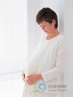 女性健身_按摩帮助孕妈妈对抗感冒