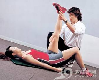 健身图片_女性健身的三大优势