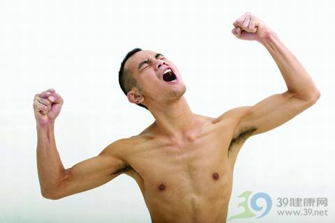健身图片_男性健身的年龄差异