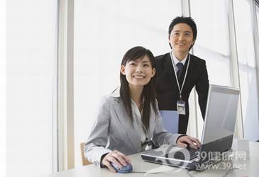 办公室健身_说你都不相信办公室健身