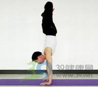 健身图片_男人瑜伽能练肌肉