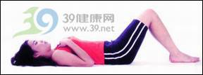 卧室健身_睡前拉伸筋骨的减肥动作