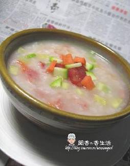 用熟米饭打造创意腊肠蔬菜粥 用熟米饭打造创意腊肠蔬菜粥