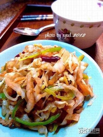 尖椒肉丝炒酸菜(酸圆白菜)