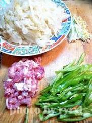 尖椒肉丝炒酸菜(酸圆白菜)