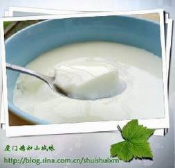 蛋清炖鲜奶 蛋清炖鲜奶