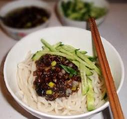 炸酱面 炸酱面