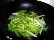 肉末尖椒芹菜