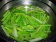 肉末尖椒芹菜