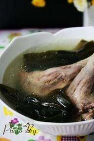 海带炖鸭腿汤