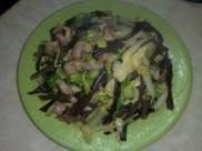 瘦肉木耳炒娃娃菜