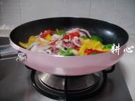 三色灯笼椒炒鱿鱼须