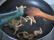 肉丝烧金针