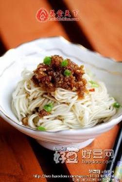 肉末炸酱面 肉末炸酱面