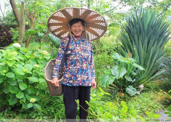 郭丽波作品选之妈妈卖的是寂寞 图片