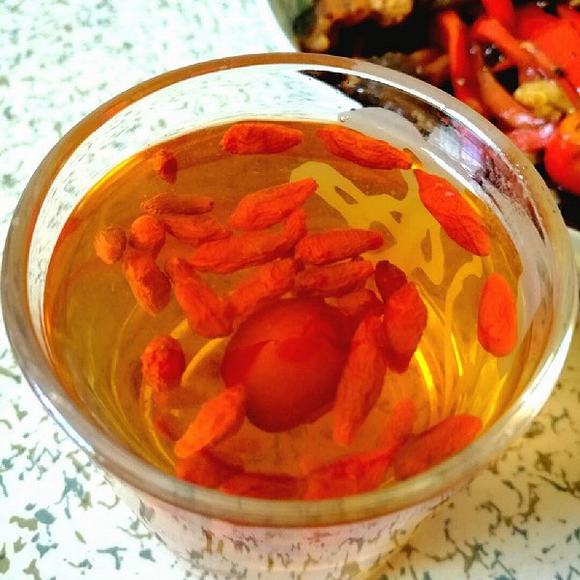 烧酒设备之红枣枸杞酒家庭酿制法
